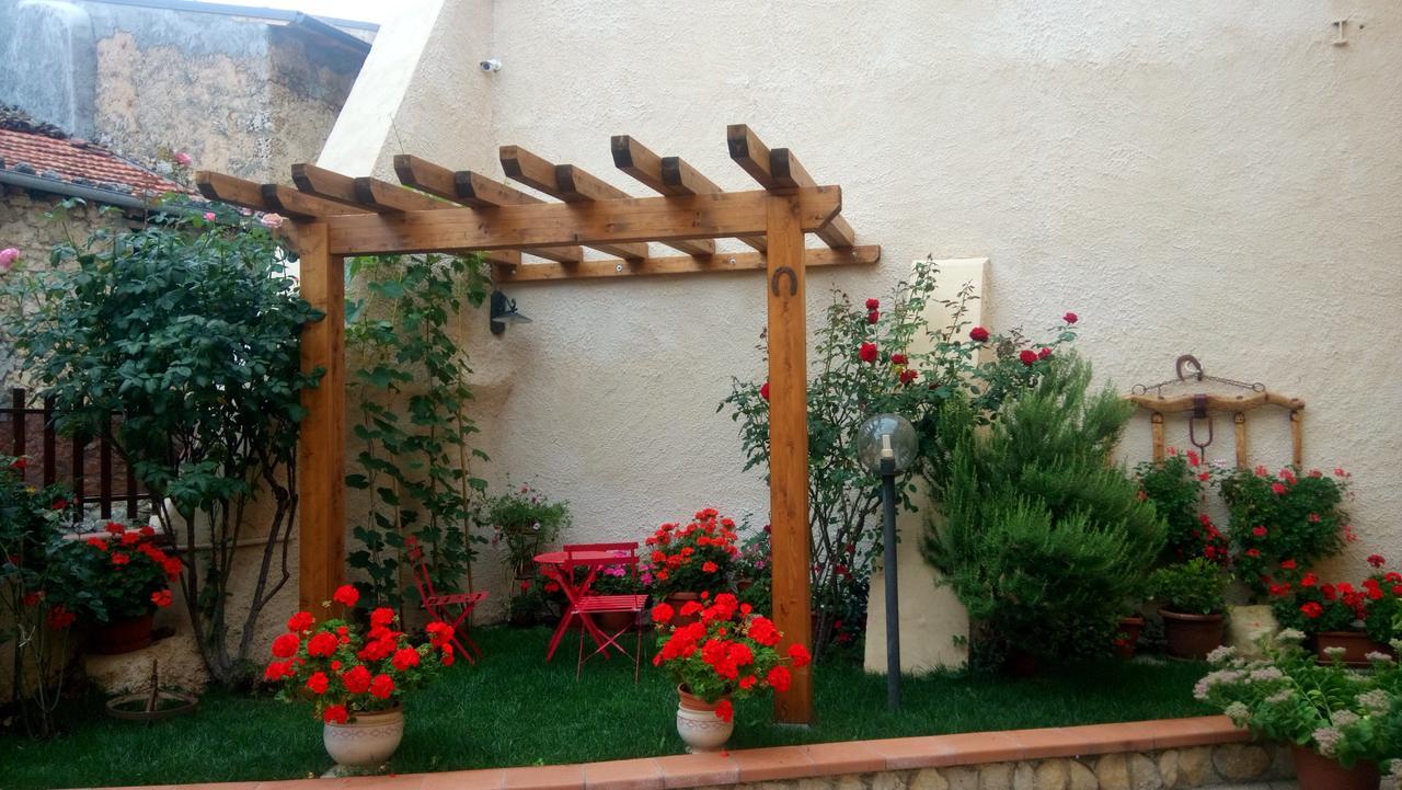 B&B A Casa Di Nonna Massa d'Albe Екстериор снимка